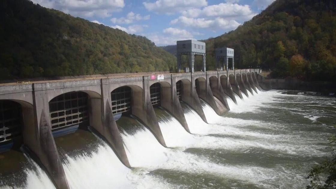Picture of Hydroelectric Dam at Hawk's Nest, WV